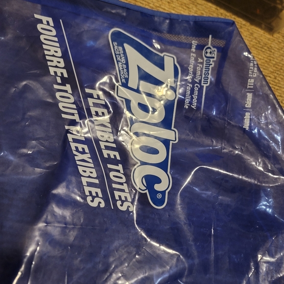 Ziploc Flexible Totes Jumbo Bag - Picture 2 of 10